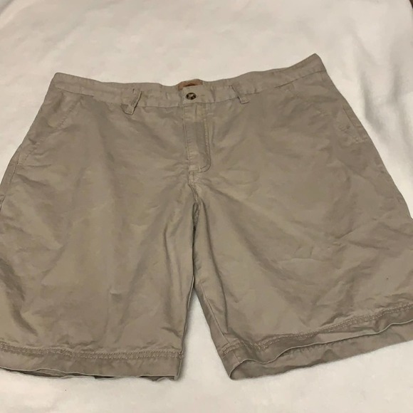 Boston Traders Mens Khaki Shorts. EUC. Size 42. - Picture 1 of 6